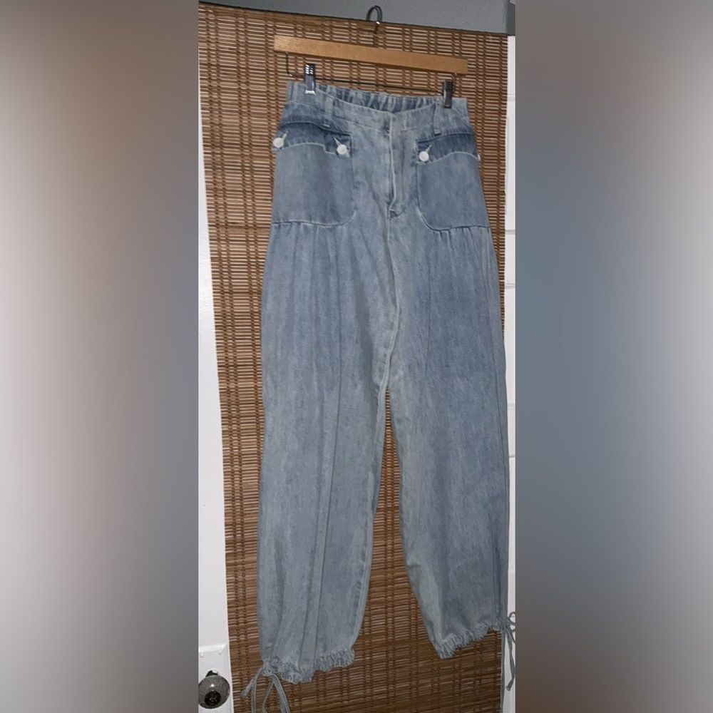Eesome Light Blue Ankle Jeans